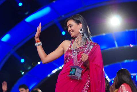 Shweta Tiwari wins Big Boss Season 4. .