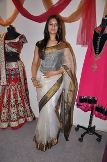 Divyanka Tripathi at Times Shagun exhibition at JW Marriott. .