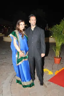 Raveena Tandon with his hubby in Sameer Soni and Neelam Kothari's wedding ceremony