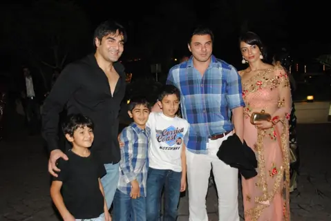 Arbaaz Khan and Sohail Khan in Sameer Soni and Neelam Kothari's wedding ceremony