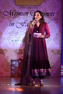 Rakshandha Khan hosting Shabana Azmi's charity show 'Mizwan Sonnets in fabric'