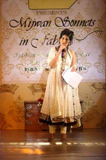 Celebs grace Shabana Azmi's charity show 'Mizwan Sonnets in fabric'