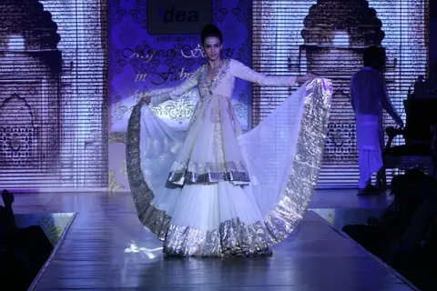 Models walk the ramp for Shabana Azmi's charity show 'Mizwan'