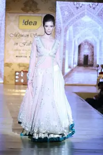 Models walk the ramp for Shabana Azmi's charity show 'Mizwan'