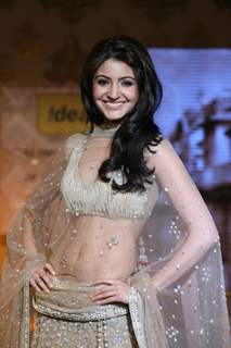 Anushka Sharma walks the ramp for Shabana Azmi's charity show 'Mizwan'