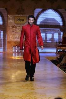 Ranveer Singh walks the ramp for Shabana Azmi's charity show 'Mizwan'