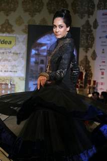 Model walks the ramp for Shabana Azmi's charity show 'Mizwan'