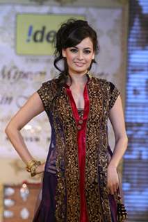 Dia Mirza walks the ramp for Shabana Azmi's charity show 'Mizwan'