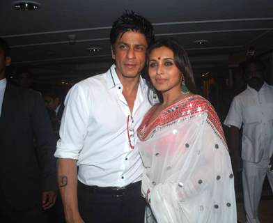 Shahrukh Khan with Rani Mukherjee at Sameer Soni and Neelam's wedding reception