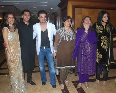 Sanjay Kapoor, Raveena Tandon and Many more celebs in Sameer Soni and Neelam's wedding reception