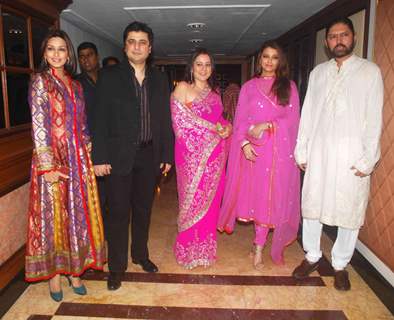 Aishwarya Rai, Sonali Bendre, Goldie Behl and Shristi Arya in Sameer Soni and Neelam's wedding recep