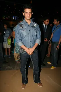 Sharman Joshi at 'Rang De Basanti' team celebrates its 5th year with special screening