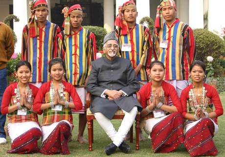 The Tableaux artists who   participated in Republic Day Parade with Vice President  M. Hamid Ansari at his residence, in New Delhi. .