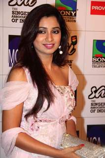 Shreya Ghoshal grace the Mirchi Music Awards 2011 at BKC