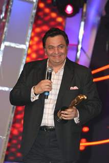 Rishi Kapoor at Mirchi Music Awards 2011 at BKC
