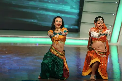Contestants perfoming on Chak Dhoom Dhoom 2 - Team Challenge