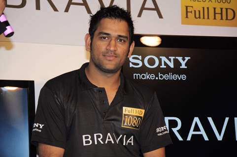 Dhoni at Sony World cup hd plasma launch at Four Seasons. .