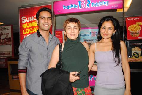 Deepa Sahi and Sasha Goradia at Premiere of 'Utt Pataang' movie