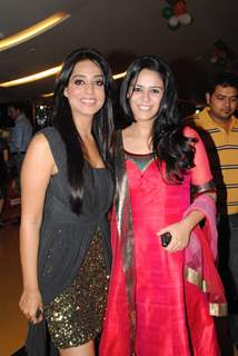 Mona Singh and Mahi Gill at Premiere of 'Utt Pataang' movie