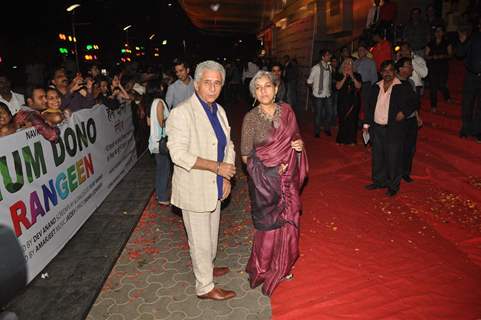 Naseeruddin and Ratna Pathak Shah at Dev Anand’s old classic film “Hum Dono” premiere at Cinemax