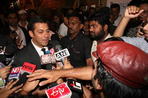 Salman Khan at Dev Anand’s old classic film “Hum Dono” premiere at Cinemax Versova