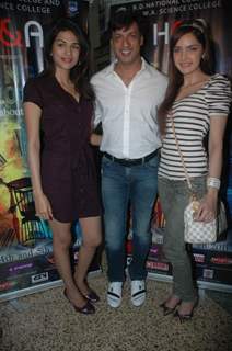 Ek Cutting Chai Film Festival with Shazahn Padmsee, Madhur Bhandarkar and Shraddha Das in National College. .