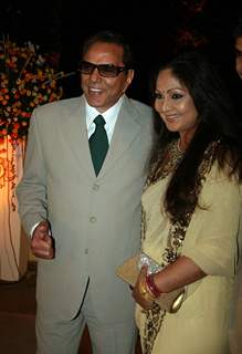 Dharmendra and Rati Agnihotri at Imran Khan and Avantika Malik's Wedding Reception Party at Taj Land