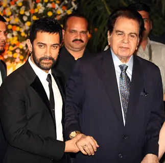 Aamir with Dilip Kumar at Imran Khan and Avantika Malik's Wedding Reception Party at Taj Land's End