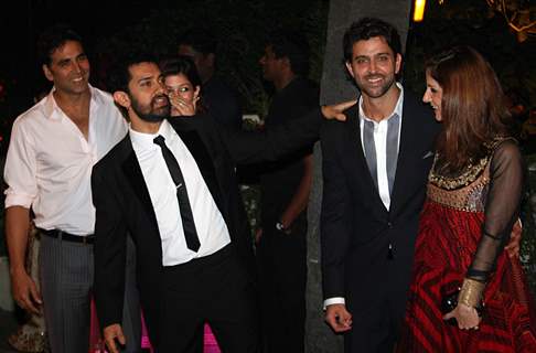 Aamir with Akshay and Hrithik at Imran Khan and Avantika Malik's Wedding Reception Party at Taj Land