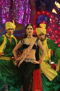 Katrina Kaif perform at Stardust Awards-2011