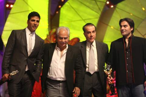 Akshay Kumar, Arbaaz Khan and Ramesh Sippy at Stardust Awards-2011