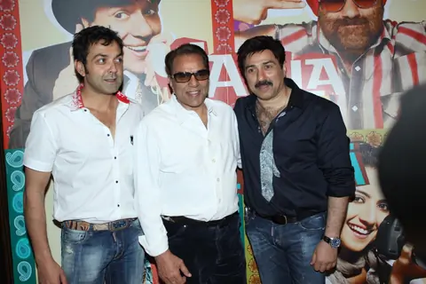 Dharmendra with Sunny and Bobby Deol at Yamla Pagla Deewana Film success party