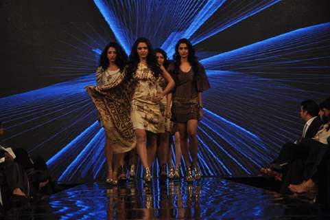 Models walk the ramp for Gitanjali Cyclothon Fashion Show 2011