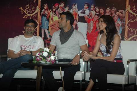 Akshay & Anushka promote Patiala House at Nyoo tv event at Novotel. .