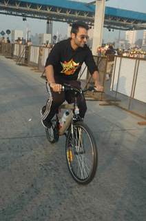 F.A.L.T.U stars Jackky Bhagnani at Mumbai Cyclothon at Bandra. .