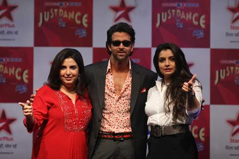 Hrithik Roshan, Farah Khan and Vaibhavi Merchant at TV talent show 'Just Dance'