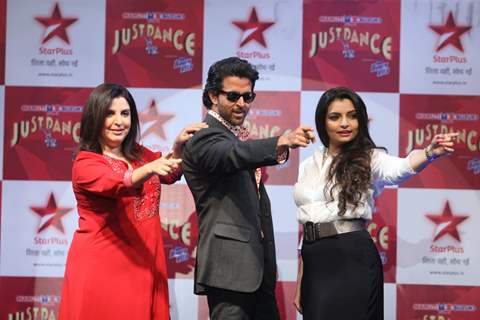 Hrithik Roshan, Farah Khan and Vaibhavi Merchant at TV talent show 'Just Dance'