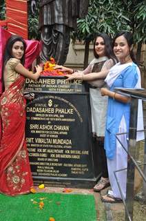 Tina Dutta, Gracy singh and Bhavna Khatri at Dadasaheb Phalke Punytithi