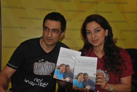 Sanjay Suri and Juhi Chawla Launch My Brother Nikhil Screenplay at Crossword Book Store. .