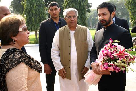 Salma Ansari and Aamir Khan at the release of book &quot;Colours of My Rainbow&quot;