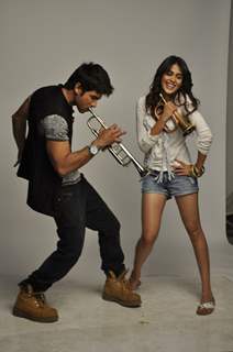 Shahid Kapoor and Genelia D'Souza feature in the new TVC for Colgate MaxFresh gel. .