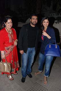 Shilpa Shetty and Raj Kundra at Tanu Weds Manu Screening at Ketnav, Bandra. .