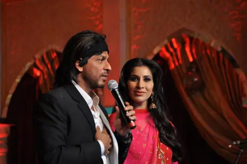 Shah Rukh Khan and Sophie Chowdhary unveils Mughal-e-Azam documentary at JW Marriott, Juhu. .