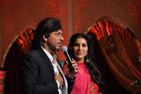 Shah Rukh Khan and Sophie Chowdhary unveils Mughal-e-Azam documentary at JW Marriott, Juhu. .