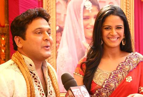 Host Ali Asgar and Mona Singh at Imagine TV new reality Show &quot;Shaadi 3 Crore Ki&quot;