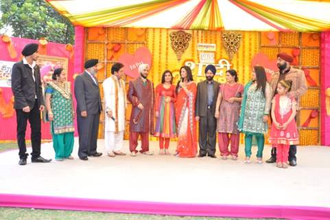 Host Ali Asgar and Mona Singh with participants at Imagine TV new reality Show &quot;Shaadi 3 Crore Ki&quot;