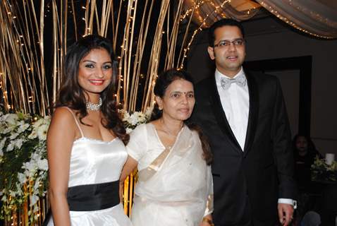 Rekha Mahajan at Rahul and Dimpy Mahajan's 1st wedding anniversary party