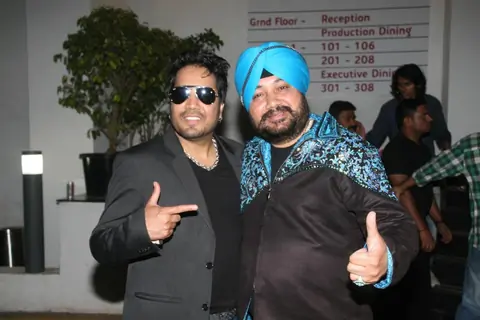 Mika Mehndi and Daler Mehndi at BIG STAR IMA Awards