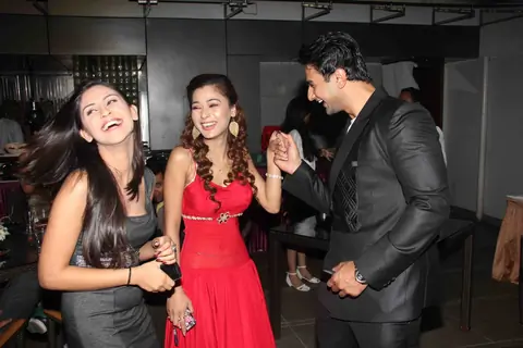 Sara, Krystle and Nishant at 100 Episode Success Party of Ram Milaayi Jodi