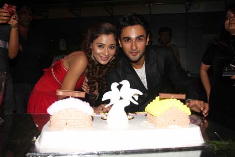 Mona and Anukalp Pose with Cake at Success Party of Ram Milaayi Jodi